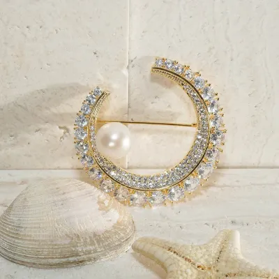 Delicate Zircon Golden C Shaped Hijab Brooch/Pin